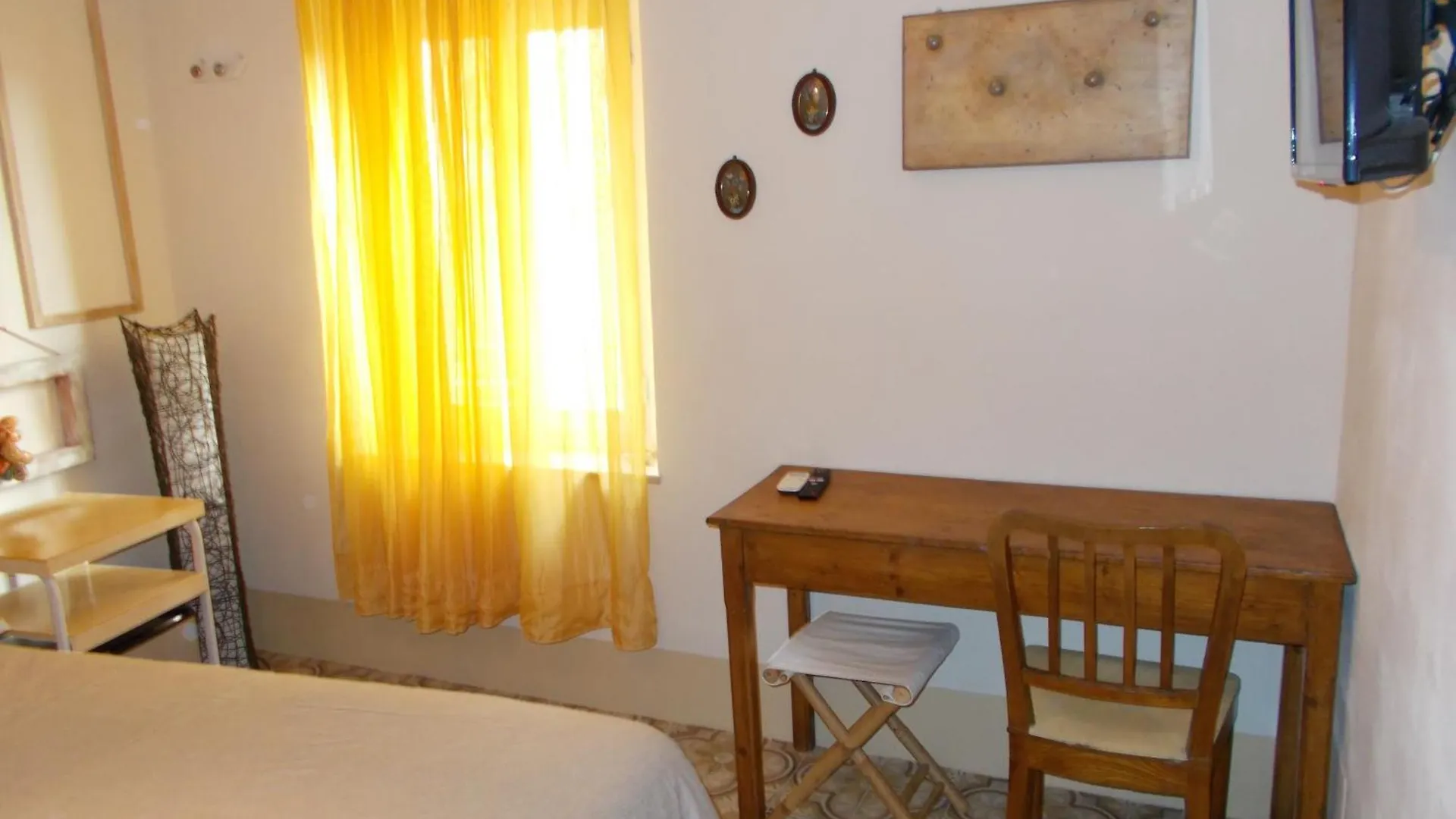 Guest House Le Arti Minori Serravalle Pistoiese Italy